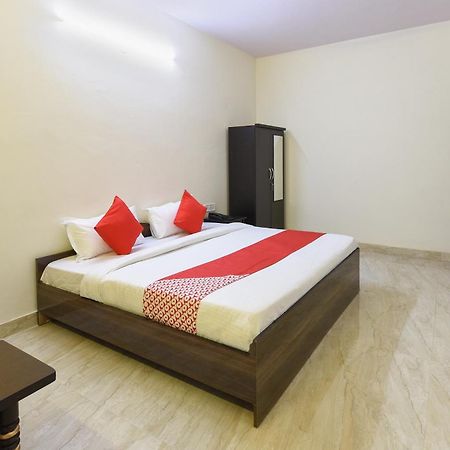 Hotel O Club Residency 뉴델리 외부 사진